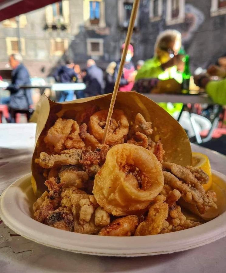 Corte Capuana Leilighet Catania Eksteriør bilde